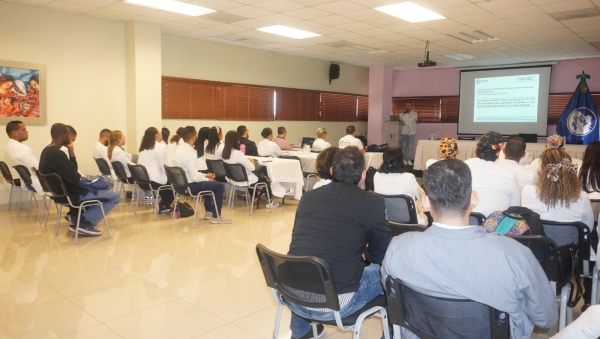 SNS imparte capacitación a médicos sonografistas del hospital Materno Dr. Reynaldo Almánzar