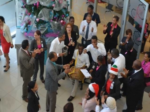Hospital Reynaldo Almánzar da inicio a las navidades