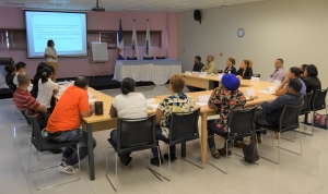 Colaboradores del Hospital Reynaldo Almánzar participan en curso de Hotelería Hospitalaria.